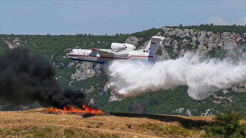 Tek sortide 74 ton su! İşte dünyanın en güçlü yangın söndürme uçakları 6